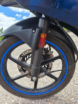 Honda CBR125R - Moto