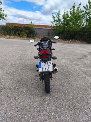 Honda CBR125R - Moto