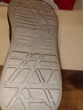 Zapatillas U-Power seguridad - negras y amarillas