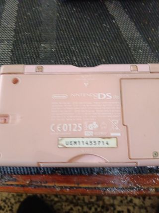 Nintendo DS Lite rosa sin cargador.