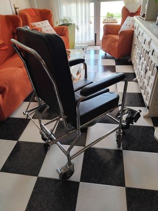 Silla de ruedas WC