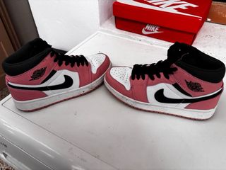 Nike Air Jordan 1 Mid - Rosa