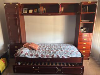 Dormitorio juvenil - cama nido, armario, estanterí