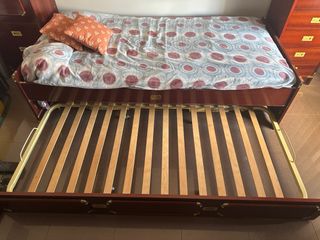Dormitorio juvenil - cama nido, armario, estanterí