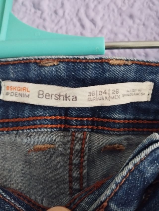 Jeans ajustados azul marino