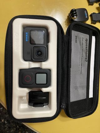 GoPro Hero 10 Black + accessori
