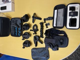 GoPro Hero 10 Black + accessori