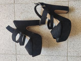 Zapatos tacón negros
