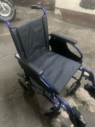 Vendo silla ruedas en perfecto estado. 