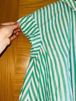 Blusa rayas verdes-blancas zara 