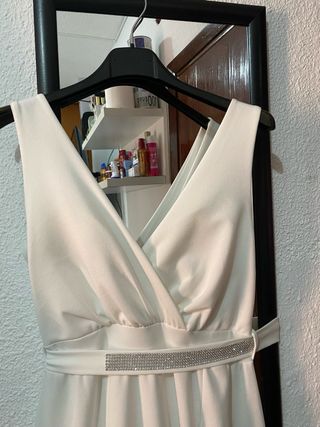Vestido blanco elegante, talla adaptable 