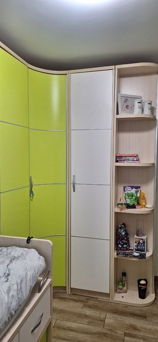 Guardaroba per bambini ad angolo - Verde e Bianco