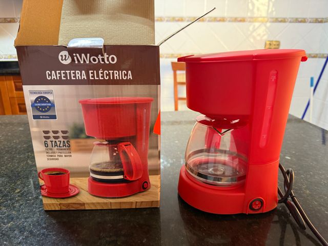 Cafetera eléctrica iWotto - 6 tazas