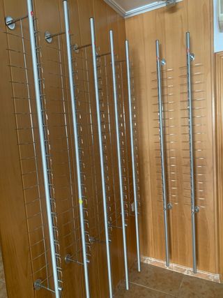 Expositor óptica 18 gafas con llave, liquidación.