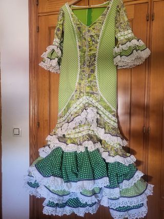 Traje gitana / flamenca de El Ajoli 