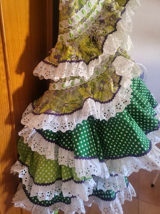 Traje gitana / flamenca de El Ajoli 