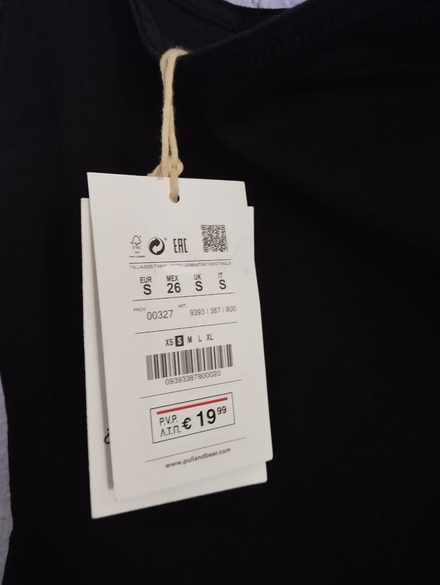 Vestido negro asimétrico