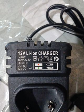 Cargador batería 12V Li-ion