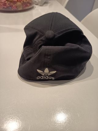 Gorra Adidas Negra c/3 Rayas