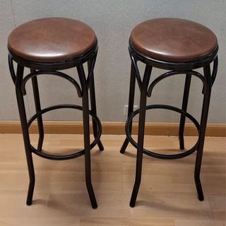 2 Taburetes metálicos marrones