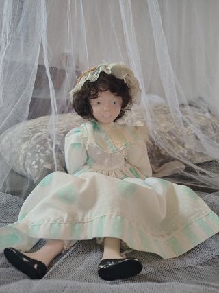Muñeca porcelana antigua