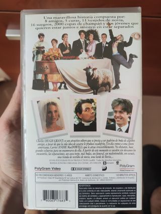 VHS Cuatro Bodas y un Funeral
