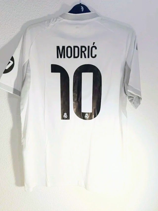 Camiseta Luka Modric XL futbol retro vintage