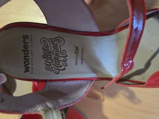Sandalias Wonders rojas