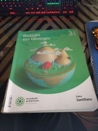 BIOLOGIA ETA GEOLOGIA 3 DBH MUNDUAK ERAIKITZEN