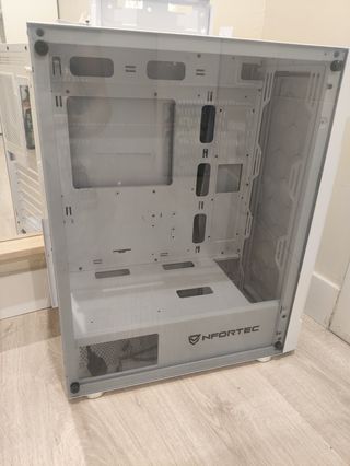 Caja PC Nfortec Azir blanca