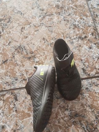Zapatillas fútbol niño Adidas talla 27