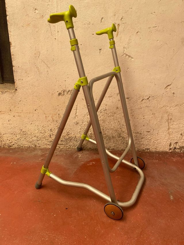 Andador para personas mayores