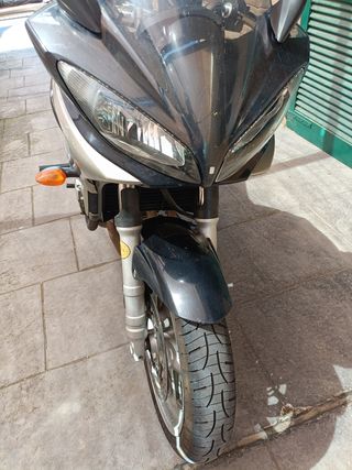 Yamaha Fazer 600cc -