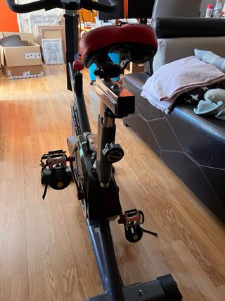 Bicicleta estática ejercicio estado perfecto