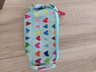 Estuche corazones multicolor