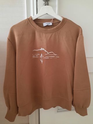 Sudadera local.nueva con etiquetas 