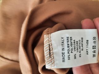 Sudadera local.nueva con etiquetas 