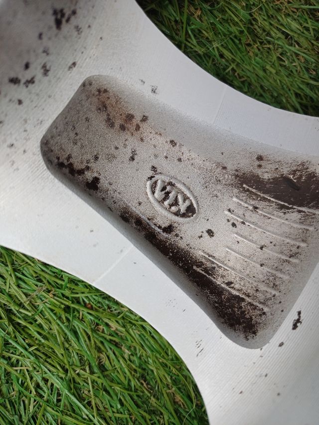 Llantas Kia Carnival