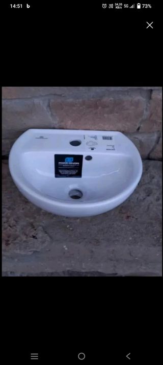 Lavandino bianco in ceramica