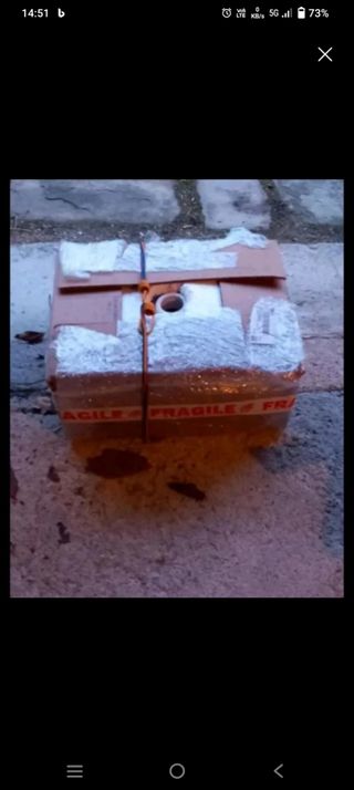 Lavandino bianco in ceramica