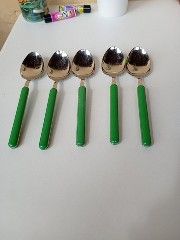 5 Cucchiaini Verdi - Metallo e Plastica