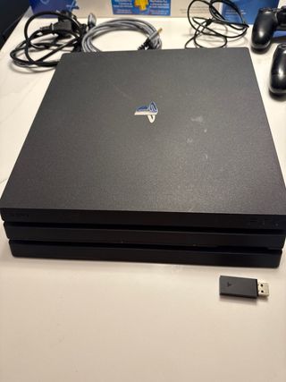 PS4 Pro (PlayStation 4 Pro) - 1TB
