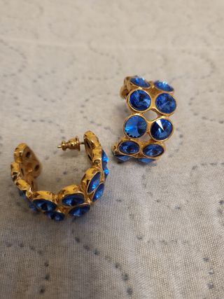 Orecchini a cerchio blu e oro