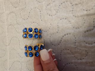 Orecchini a cerchio blu e oro