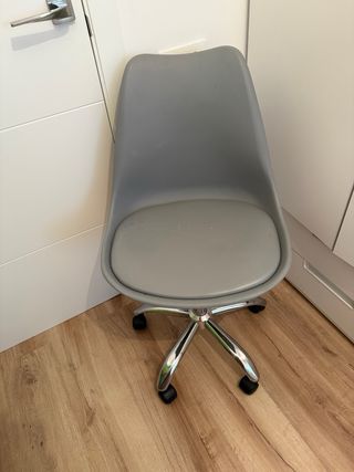 Silla oficina giratoria gris