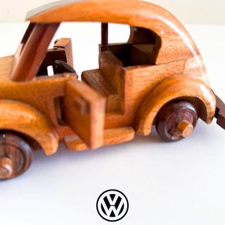 2 Carros VW Beetle Madeira Artesanal