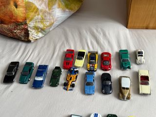 15 Coches Metal 1/64 Escala