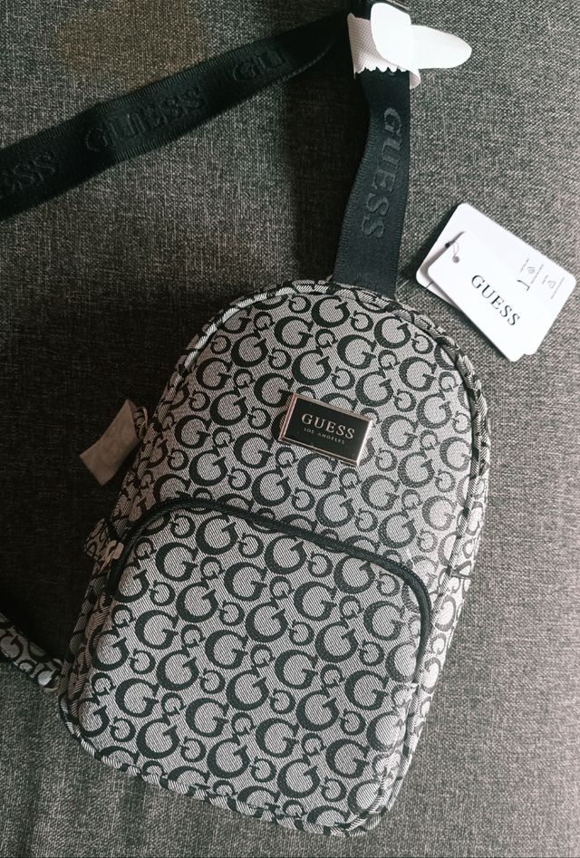 Bandolera Guess NUEVA