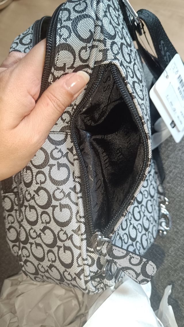 Bandolera Guess NUEVA