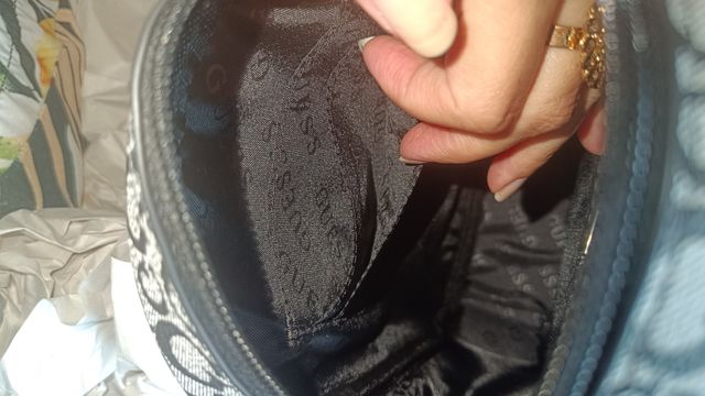 Bandolera Guess NUEVA